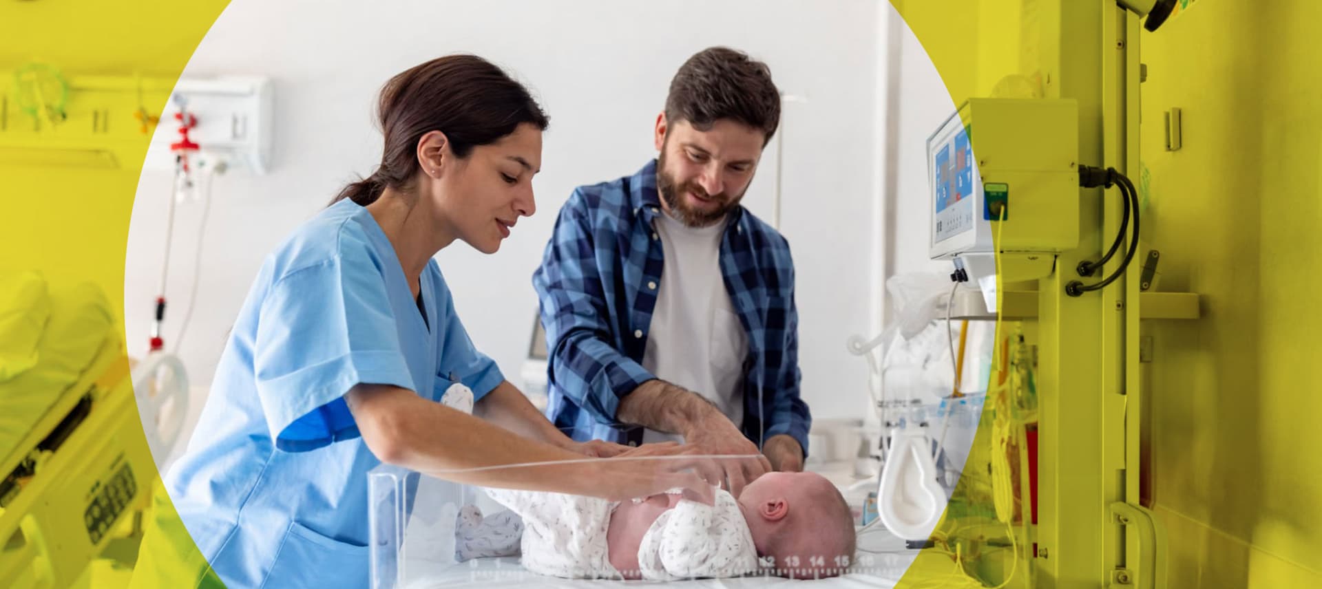 אבות גאים בחדר הלידה עם הפונדקאית – הכנה לרגע הלידה